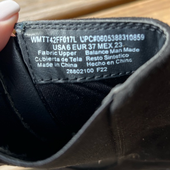 Time & Tru Size 6 Side Zipper Black Bling Chelsea Ankle Boots - Picture 2 of 6